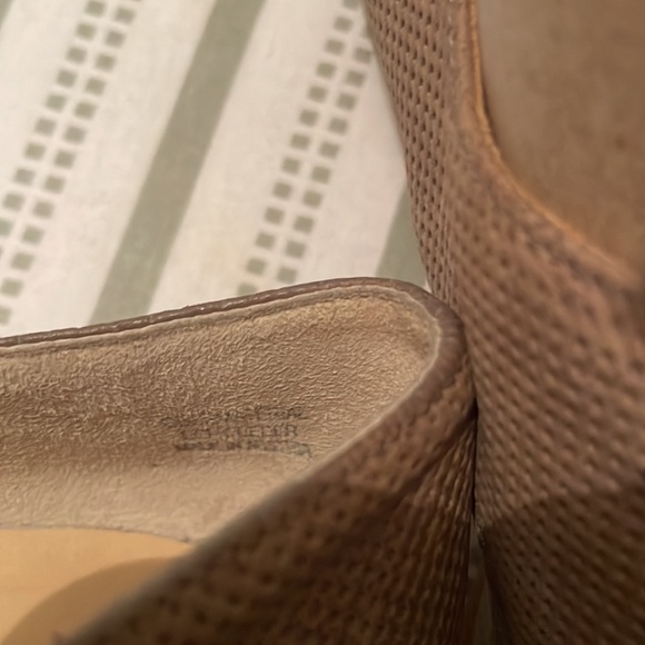 Natural/tan shoes/ oxfords with a western vibe. Paul Green size 7.5 - Picture 6 of 7